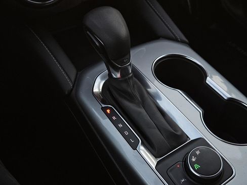 Used 2024 Chevrolet Blazer LT image 20