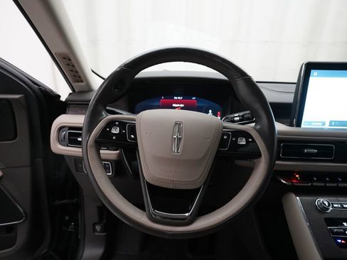 Used 2023 Lincoln Aviator Reserve w/ Equipment Group 201A AWD/4WD image 4