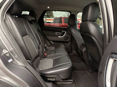 Used 2016 Land Rover Discovery Sport SE AWD/4WD image 19