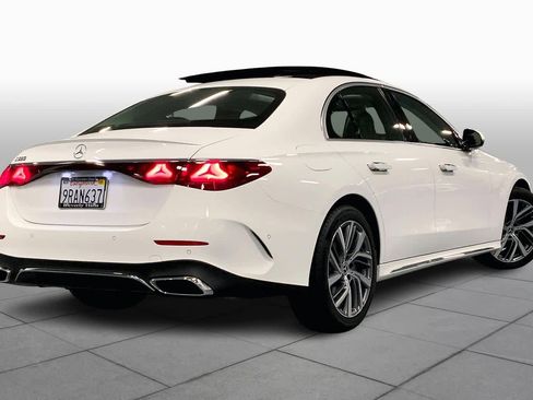 Used 2025 Mercedes-Benz E 350 Sedan image 12