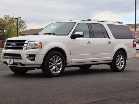Used 2016 Ford Expedition EL Limited w/ Equipment Group 301A AWD/4WD image 11