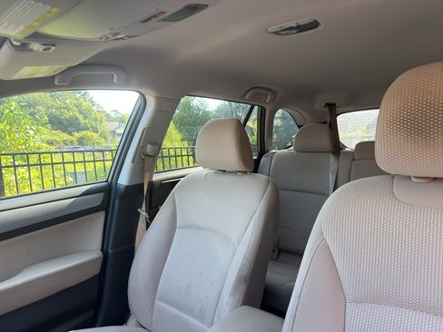 Used 2019 Subaru Outback 2.5i Premium AWD/4WD image 10