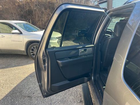 Used 2012 Ford Expedition EL Limited image 25