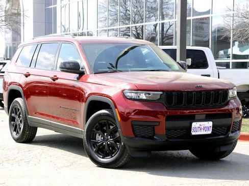 New 2025 Jeep Grand Cherokee L Laredo image 1