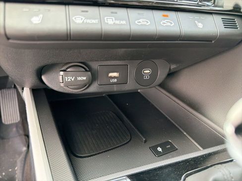 New 2026 Hyundai Elantra Limited FWD image 25