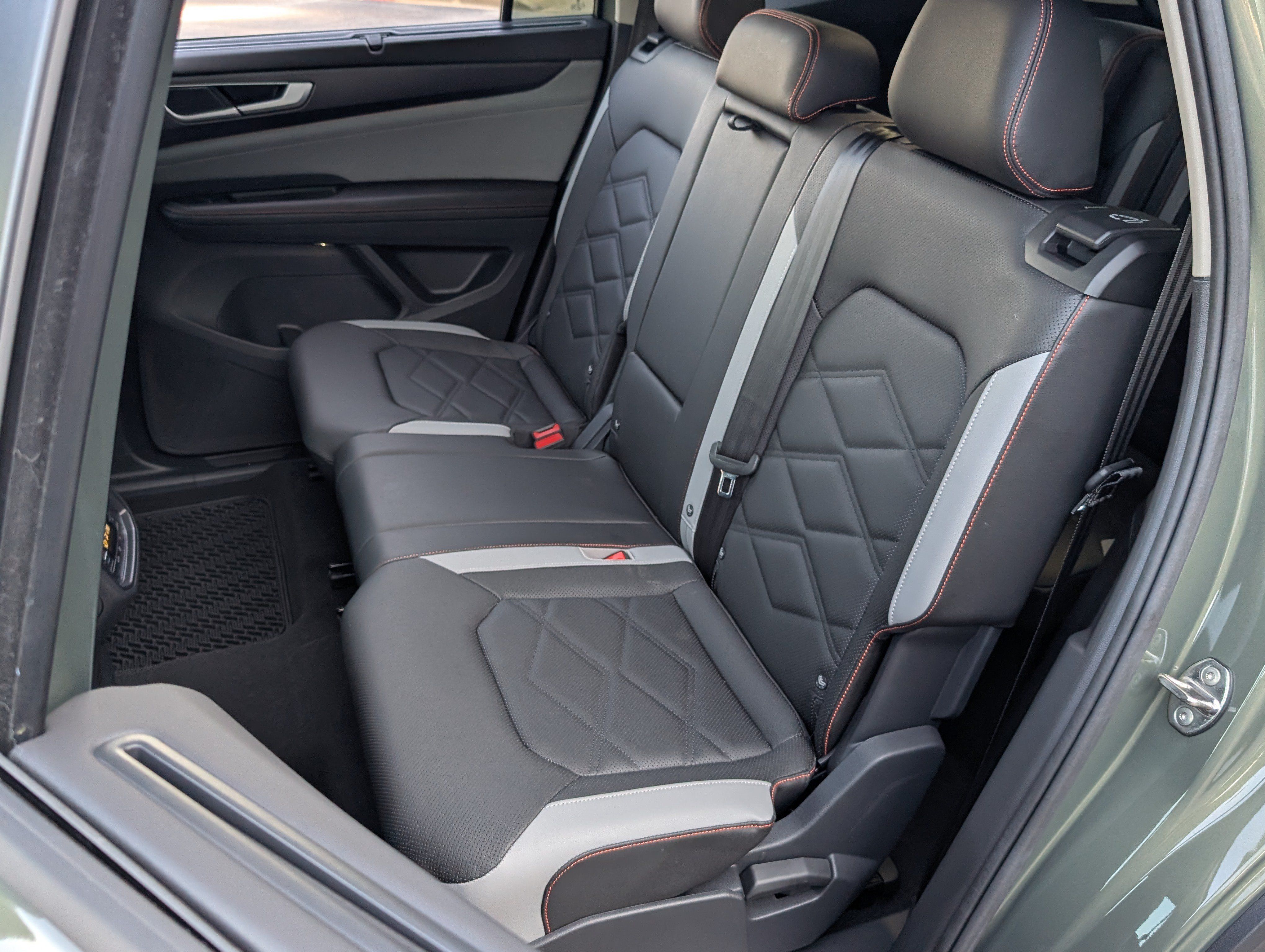 Used 2026 Volkswagen Atlas Peak Edition AWD/4WD image 18