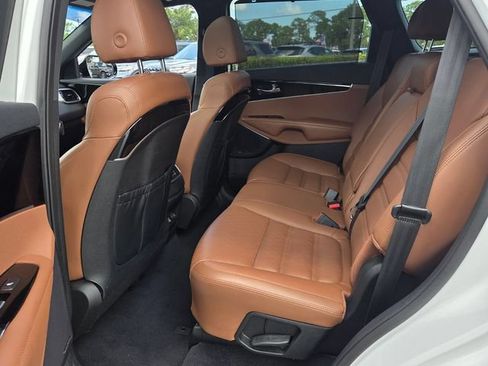 Used 2019 Kia Sorento SX AWD/4WD image 11