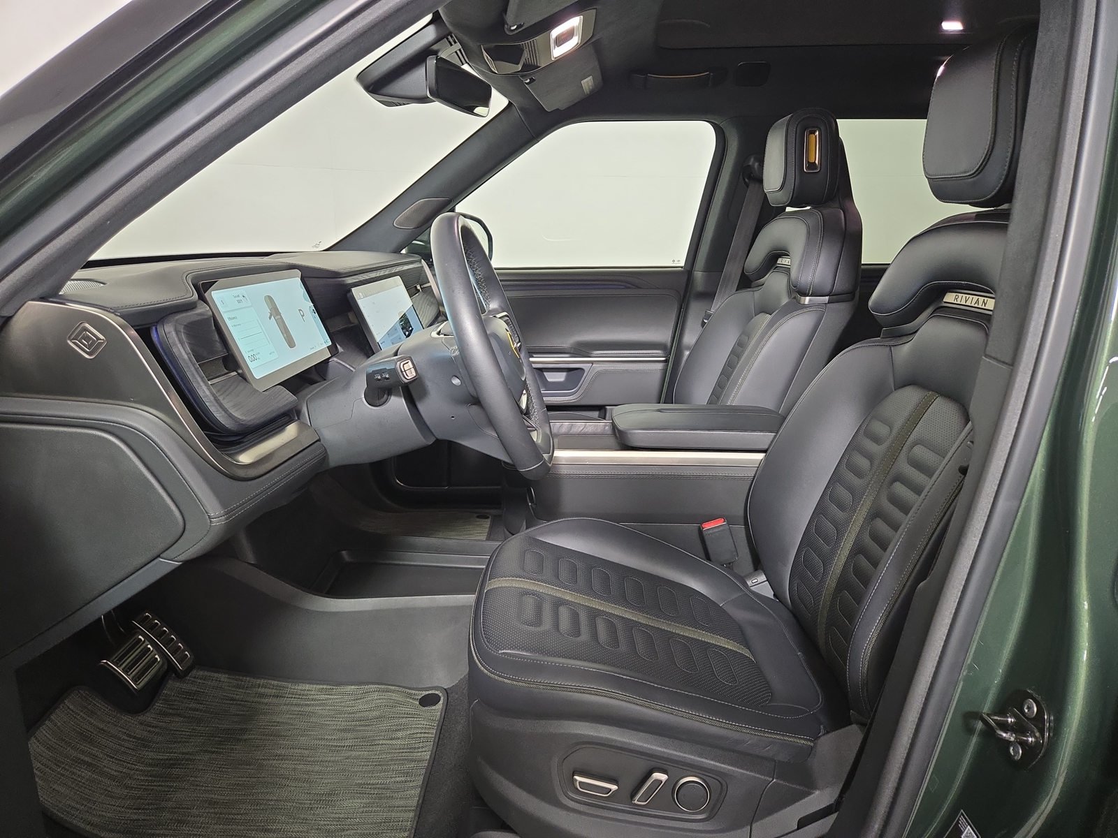 Used 2024 Rivian R1S Adventure Quad AWD/4WD image 20