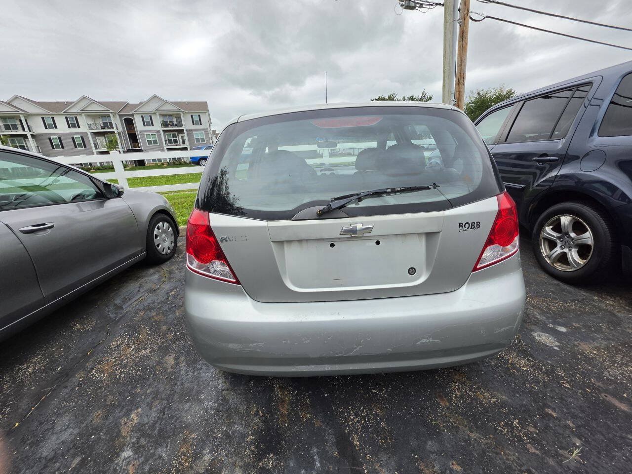 Used 2004 Chevrolet Aveo Hatchback FWD image 5