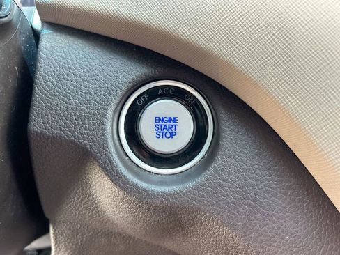 Used 2017 Hyundai Santa Fe Sport FWD image 36