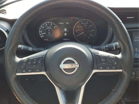 Used 2022 Nissan Kicks SR FWD image 15