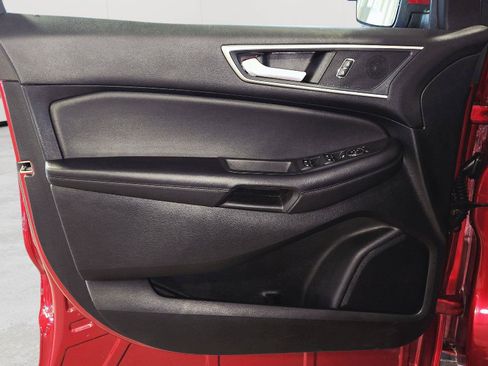 Used 2022 Ford Edge SEL w/ Convenience Package AWD/4WD image 8