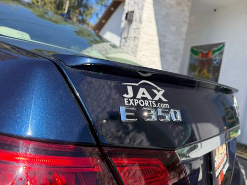 Used 2014 Mercedes-Benz E 350 4MATIC Sedan image 16