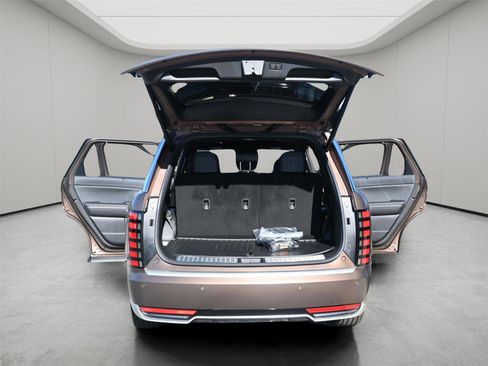 New 2026 Hyundai Palisade Calligraphy FWD image 16