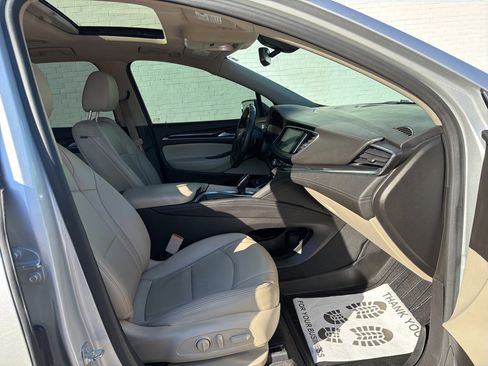 Used 2020 Buick Enclave Essence w/ Sport Touring Edition image 11