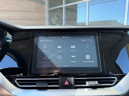Used 2022 Kia Niro EX image 24