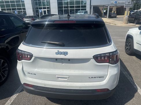 Used 2025 Jeep Compass Limited AWD/4WD image 9