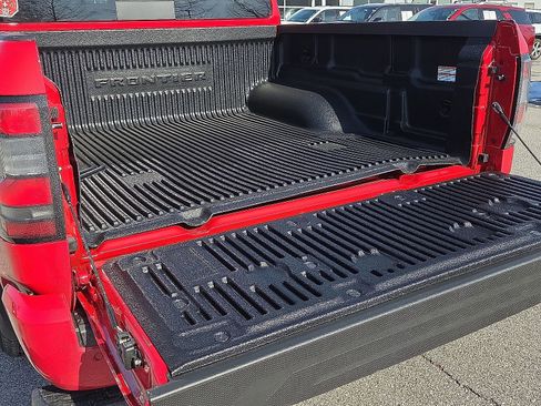 New 2026 Nissan Frontier SV w/ Tow Package AWD/4WD image 8