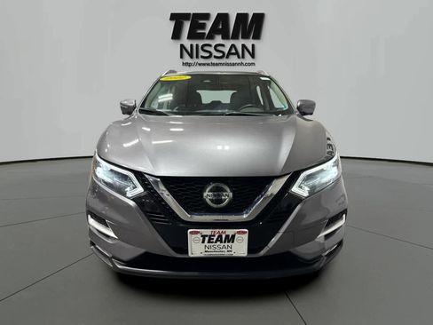 Used 2022 Nissan Rogue Sport SL w/ Premium Package image 2