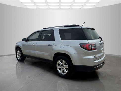 Used 2015 GMC Acadia SLE image 6