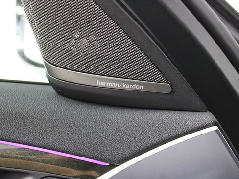 Used 2023 BMW 530e w/ M Sport Package image 20