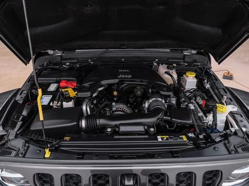 Used 2021 Jeep Gladiator Mojave AWD/4WD image 33