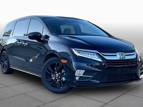 Used 2018 Honda Odyssey Elite image 2