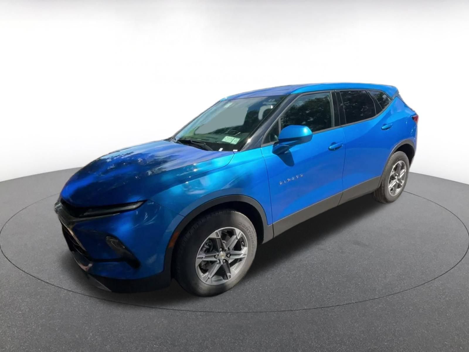Used 2025 Chevrolet Blazer LT FWD image 7