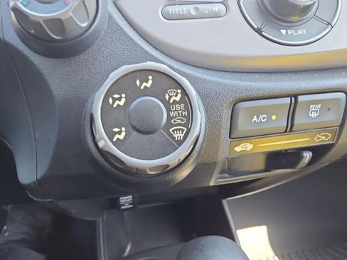 Used 2012 Honda Fit image 23