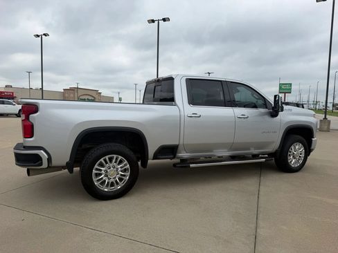Used 2021 Chevrolet Silverado 2500 High Country w/ Z71 Off-Road Package AWD/4WD image 24