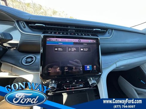 Used 2021 Jeep Grand Cherokee L Overland w/ Luxury Tech Group IV image 38