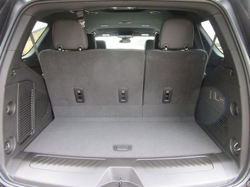 New 2026 GMC Yukon Elevation RWD image 10