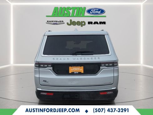 Certified 2023 Jeep Grand Wagoneer Series II image 4