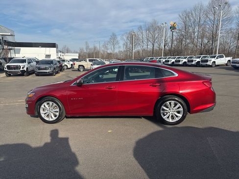 Used 2024 Chevrolet Malibu LT image 2