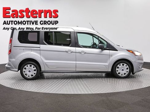 Used 2021 Ford Transit Connect XLT FWD image 4