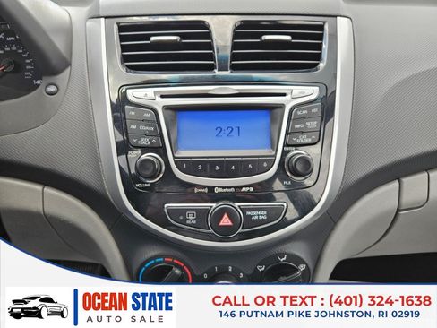 Used 2012 Hyundai Accent SE FWD image 16