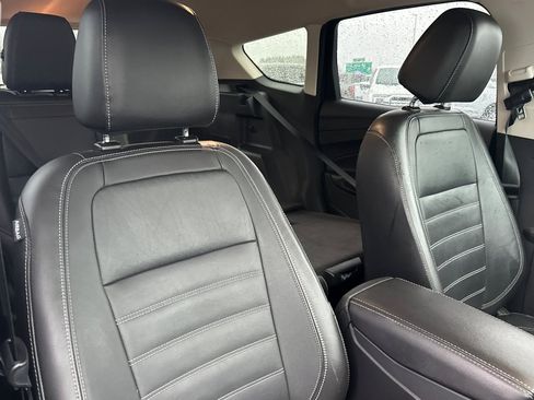 Used 2017 Ford Escape Titanium image 17