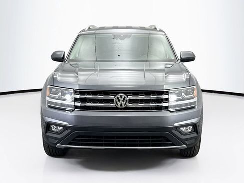 Used 2019 Volkswagen Atlas SE w/ Towing Package image 2