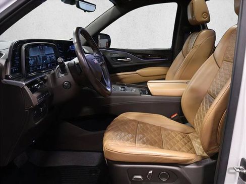 Used 2021 Cadillac Escalade Sport w/ Driver Assist Tech Package AWD/4WD image 21