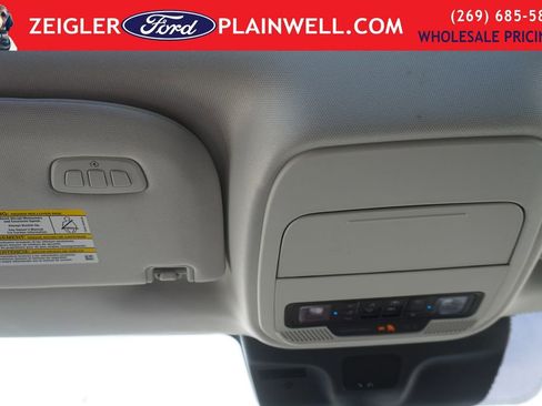 Used 2025 Ford Expedition Max Platinum image 39