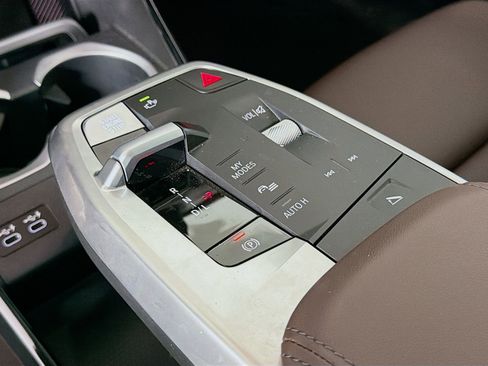 Used 2024 BMW X2 xDrive28i image 19