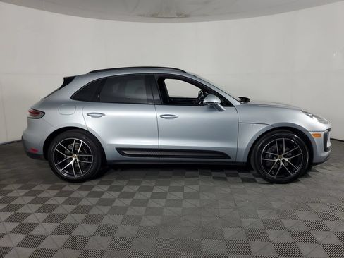 Used 2024 Porsche Macan AWD/4WD image 3