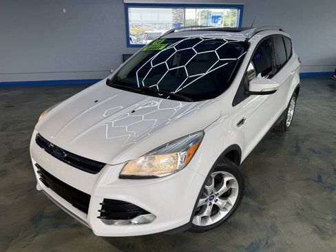 Used 2016 Ford Escape Titanium w/ Canadian Touring Package AWD/4WD image 1