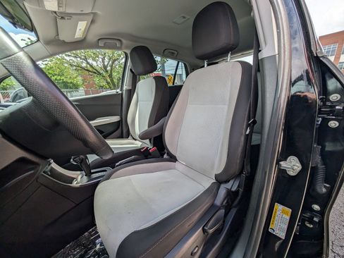Used 2019 Chevrolet Trax LS FWD image 16