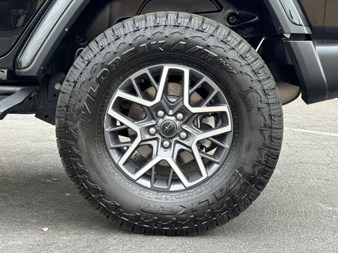 Used 2024 Jeep Wrangler Unlimited Sahara AWD/4WD image 26