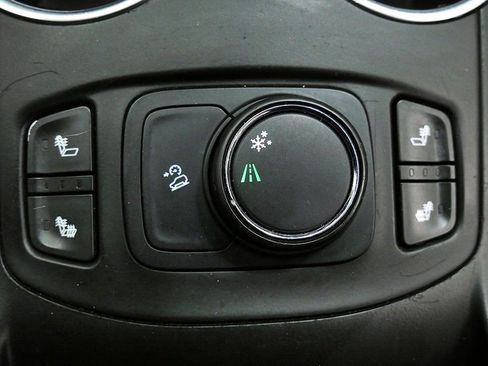 Used 2018 GMC Terrain SLT image 30