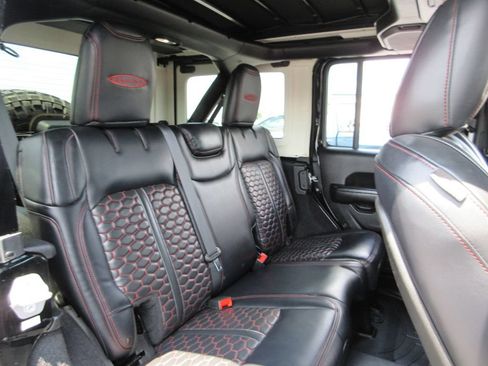 Used 2019 Jeep Wrangler Unlimited Rubicon AWD/4WD image 23