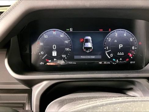 Used 2025 Land Rover Defender 110 X-Dynamic SE AWD/4WD image 12