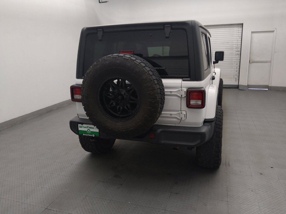 Used 2019 Jeep Wrangler Unlimited Sahara AWD/4WD image 7