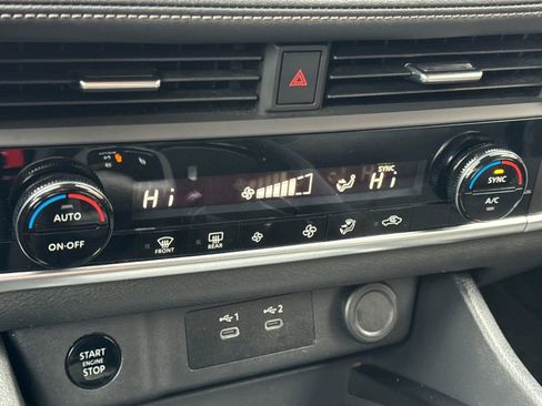 Used 2024 Nissan Rogue SV image 20